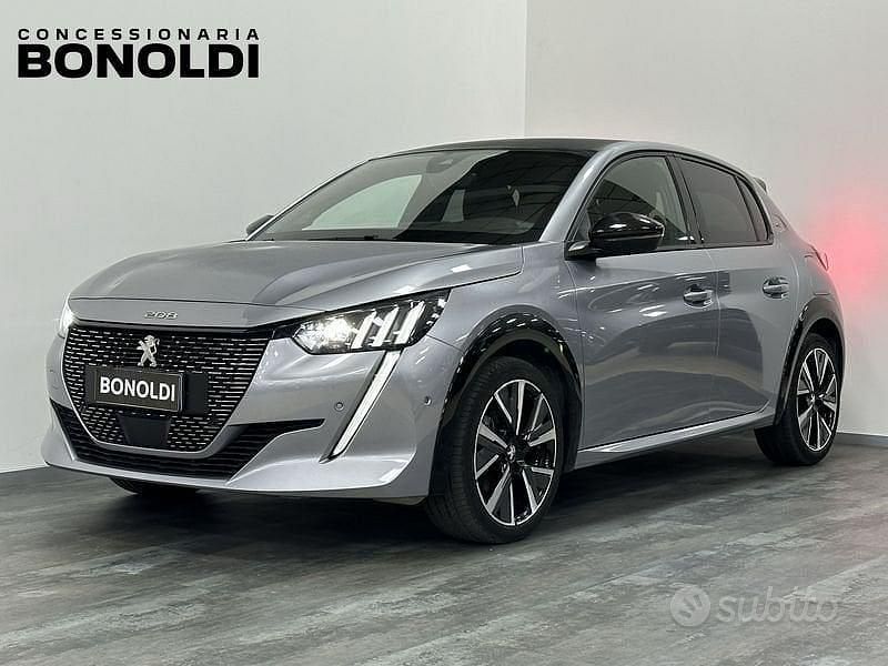 Usata Peugeot 208 GT 101 CV (74 kW) 2022 Grigio Utilitaria