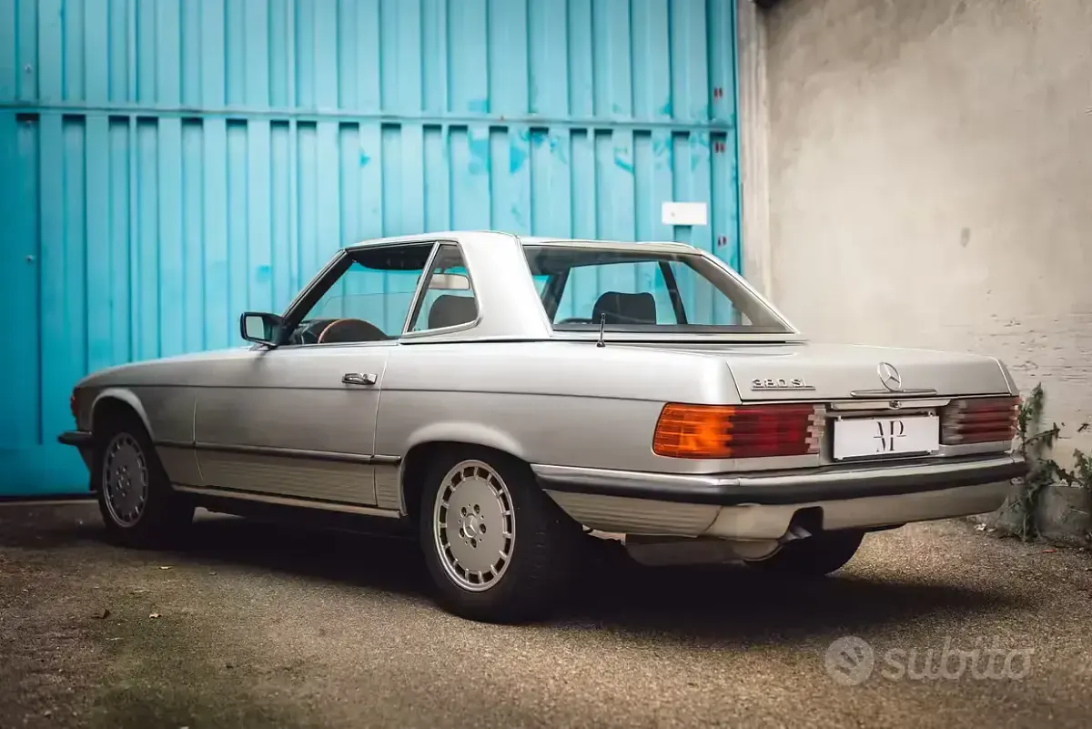 Usata Mercedes SL380 218 CV (160 kW) 1981 Grigio Cabrio