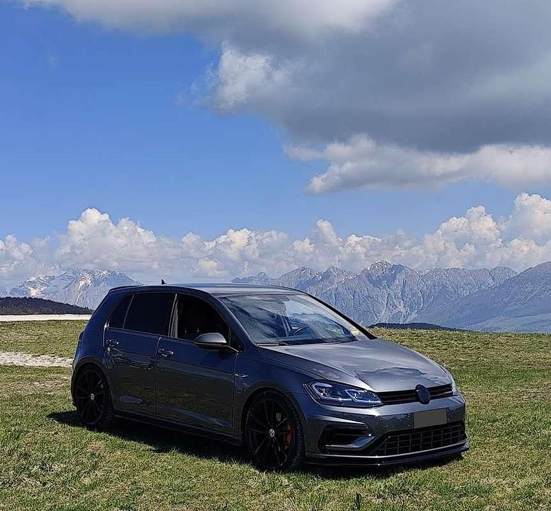 Usata VW Golf VIII R-line 245 CV (180 kW) 2020 Grigio Berlina