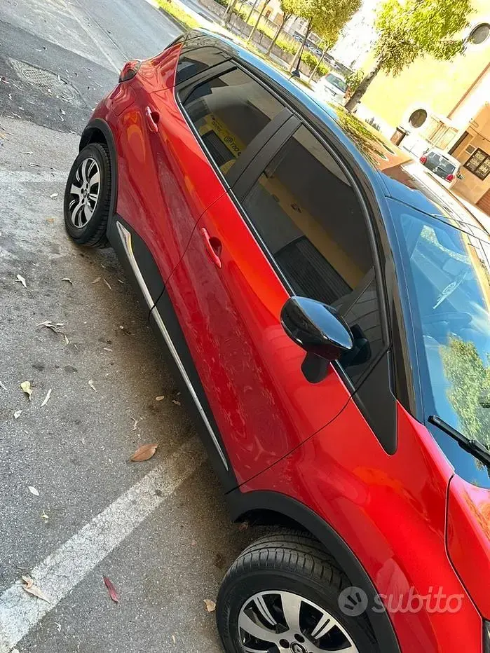Usata Renault Captur Zen 90 CV (66 kW) 2018 Rosso SUV
