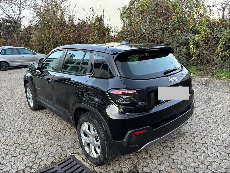 Usata Jeep Avenger Altitude 101 CV (74 kW) 2024 Nero SUV
