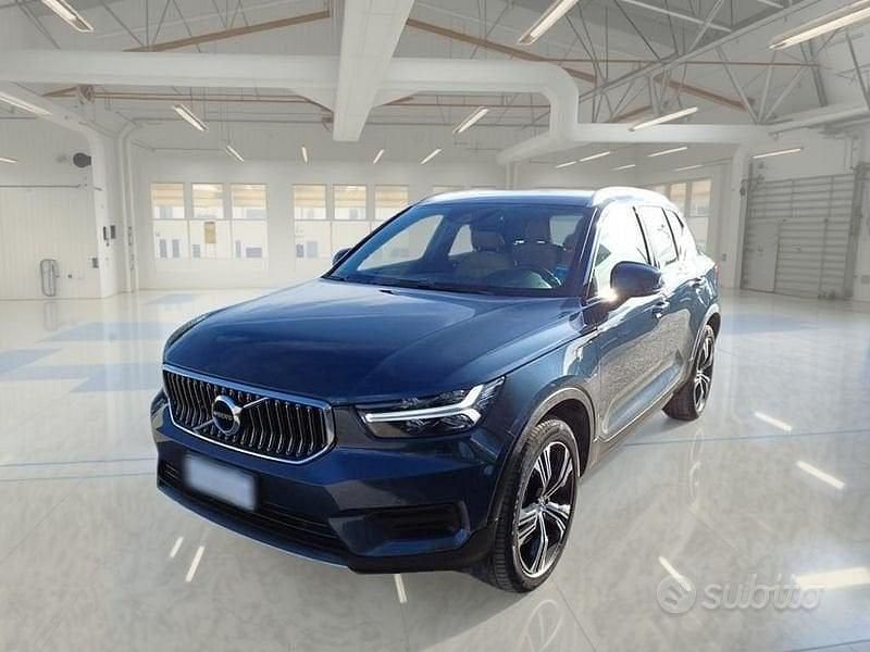 Blu Usata 2021 Volvo XC40 Inscription SUV | 23.450 € (Buon prezzo) - Immagine 1/4