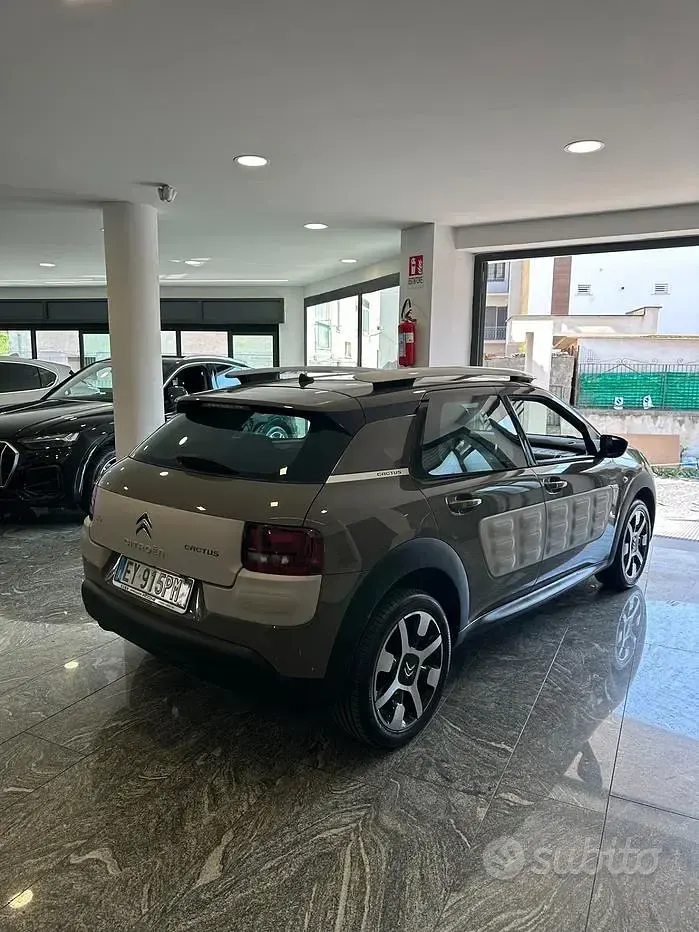 Usata Citroën C4 Cactus Feel 82 CV (60 kW) 2015 Marrone Utilitaria
