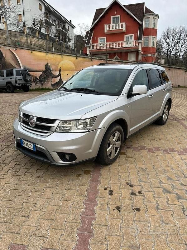 Usata Fiat Freemont 170 CV (125 kW) 2013 Grigio SUV