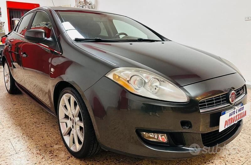 Grigio Usata 2009 Fiat Bravo Sport Due volumi | 5490 € (Molto cara) - Immagine 1/4
