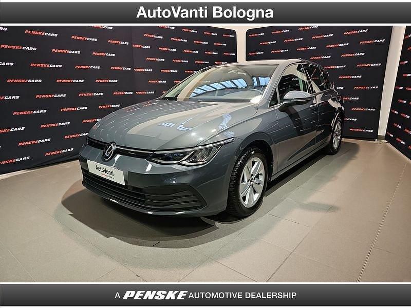 Grigio Usata 2021 VW Golf VIII Life Due volumi | 17.450 € (Buon prezzo) - Immagine 1/4