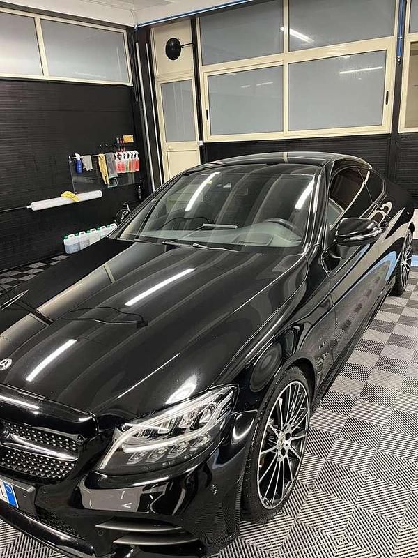 Usata Mercedes C220 Premium Plus 194 CV (142 kW) 2019 Other Coupé