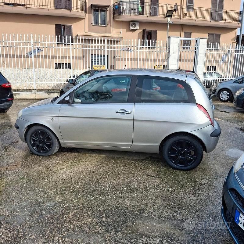 Usata Lancia Ypsilon 2005 Grigio Utilitaria