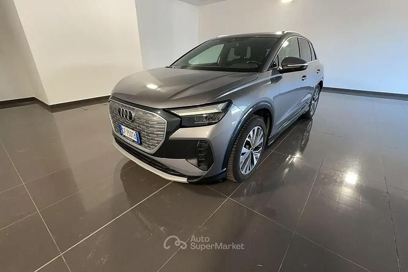 Usata Audi Q4 e-tron Advanced 69 kW (95 CV) 2021 Gray SUV