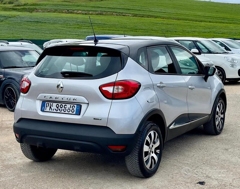 Occasion Renault Captur 110 ch (80 kW) 2017 Gris SUV