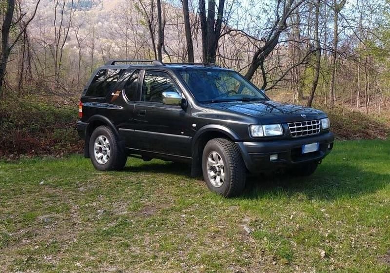 Usata Opel Frontera Sport 204 CV (150 kW) 2001 Nero SUV