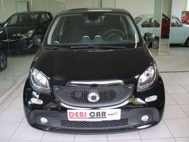 Usata Smart ForFour 71 CV (52 kW) 2017 Nero Utilitaria