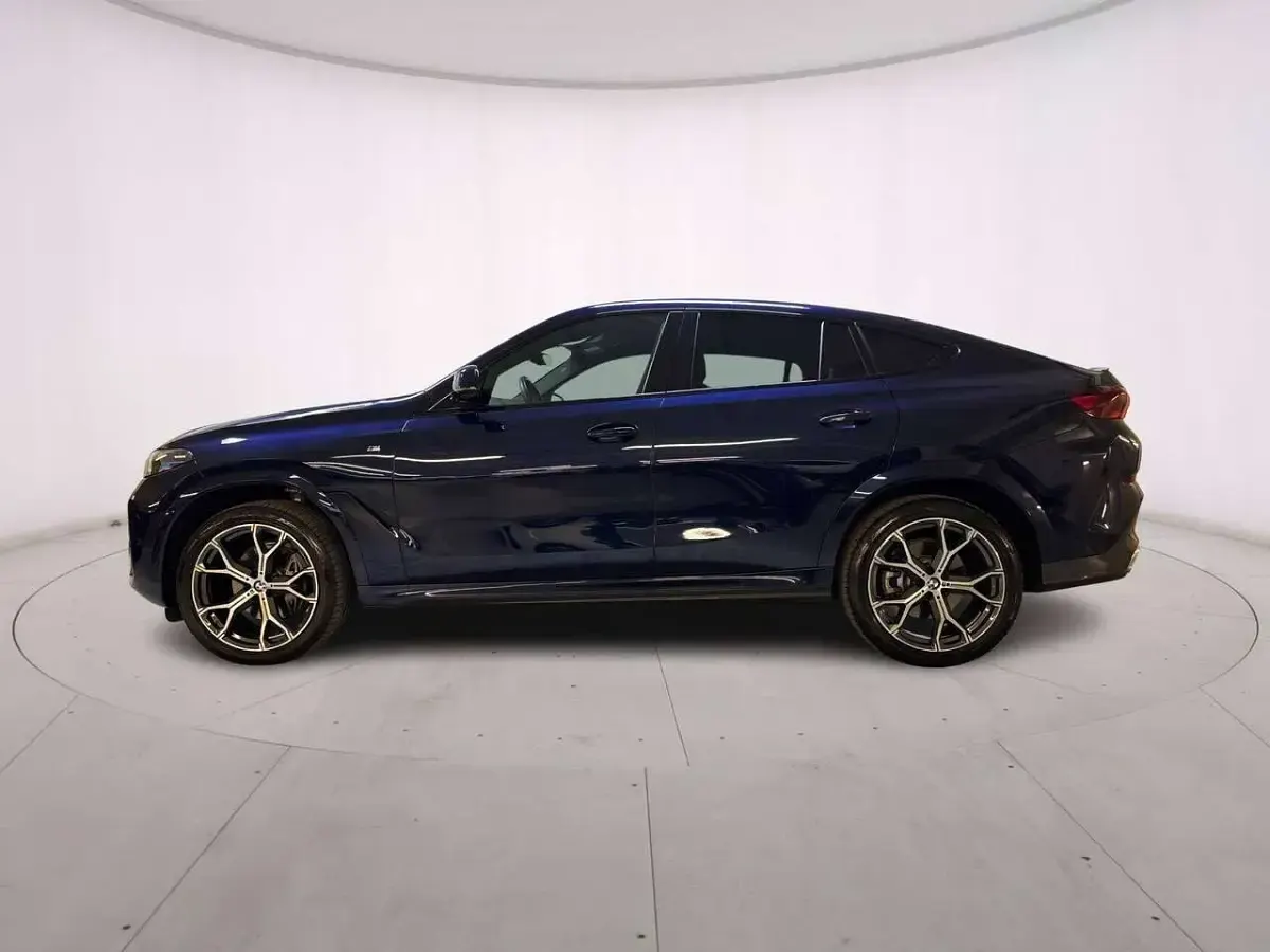 Usata BMW X6 M Sport 298 CV (219 kW) 2025 Tanzanite blue SUV
