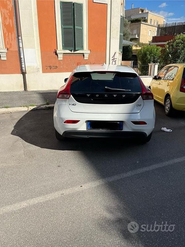 Second-hand Volvo V40 115 CP (84 kW) 2013 Alb Break