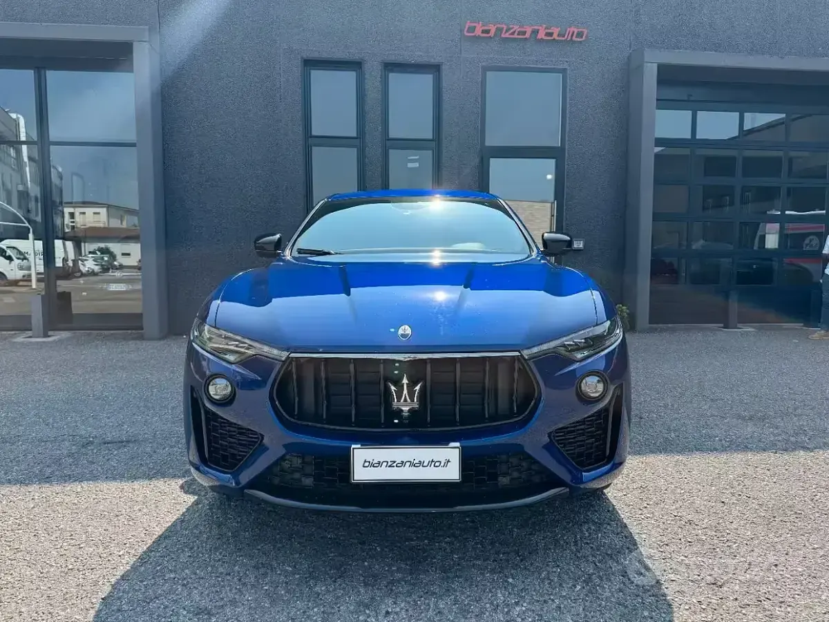 Usata Maserati Levante 430 CV (316 kW) 2024 Blu emozione SUV