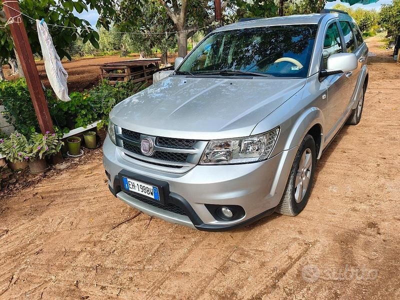 Usata Fiat Freemont 140 CV (102 kW) 2012 Grigio SUV