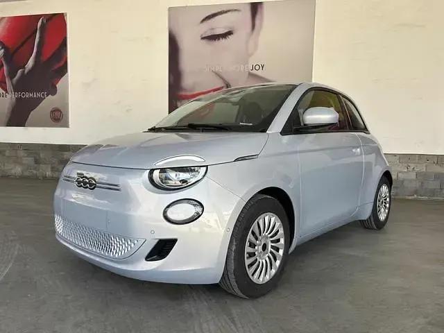 Nuova Fiat 500e Tech 42 kW (58 CV) 2026 Blu Berlina