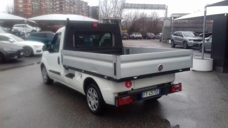 Usata Fiat Doblò 105 CV (77 kW) 2019 Bianco Monovolume