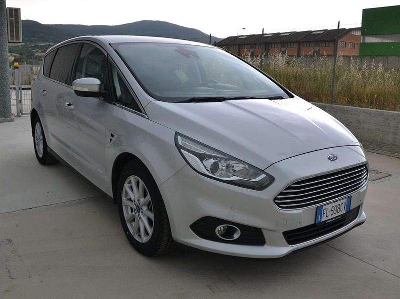 Usata Ford S-MAX Titanium S 150 CV (110 kW) 2017 Argento Monovolume