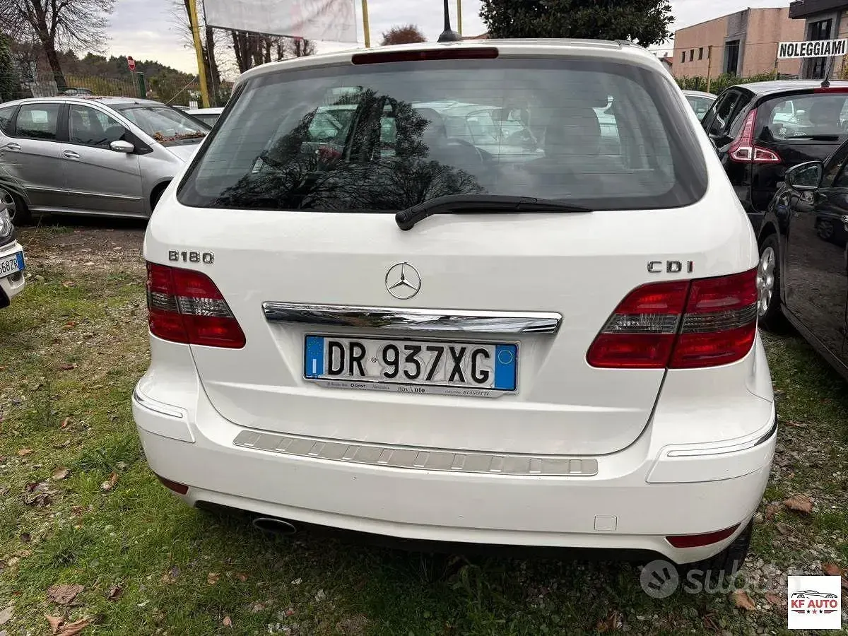 Usata Mercedes 180 109 CV (80 kW) 2008 Bianco Berlina