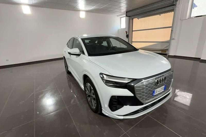 Usata Audi Q4 Sportback e-tron Advanced 69 kW (95 CV) 2022 Bianco ghiaccio metallizzato SUV
