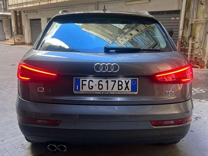 Usata Audi Q3 Business 120 CV (88 kW) 2017 Grigio SUV