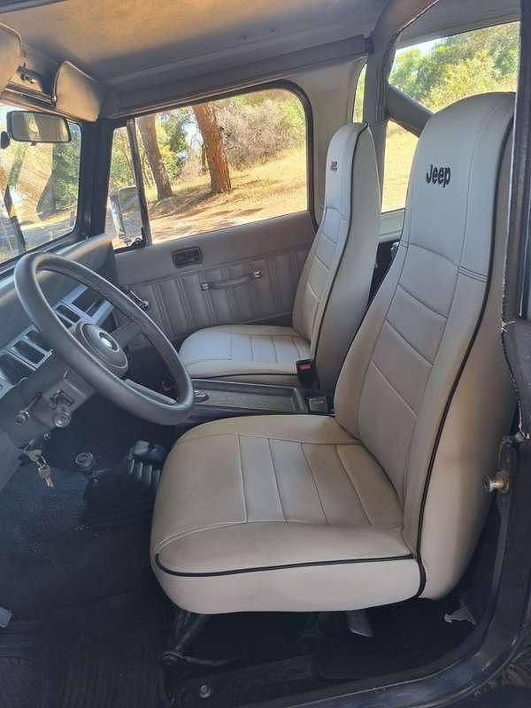 Usata Jeep Wrangler Laredo 103 CV (75 kW) 1990 SUV