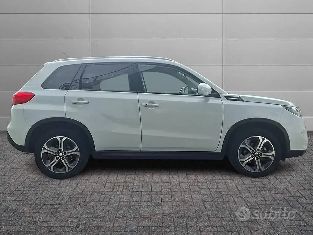 Usata Suzuki Vitara 120 CV (88 kW) 2015 Bianco SUV
