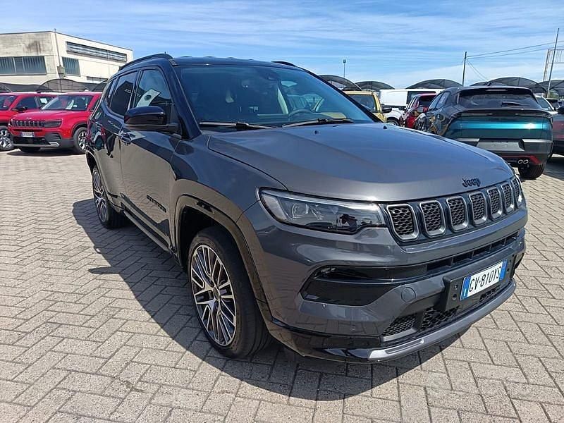 Usata Jeep Compass 131 CV (96 kW) 2024 Grigio SUV