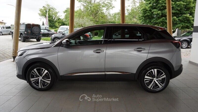 Nuova Peugeot 3008 Allure 131 CV (96 kW) 2025 Gray SUV
