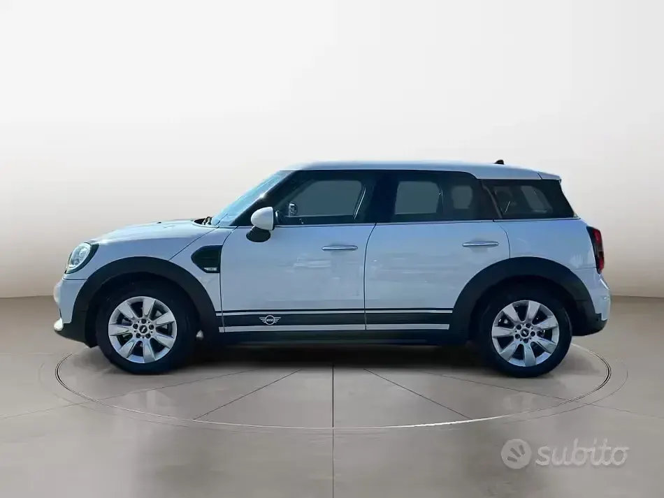 Usata Mini One D Countryman Business 116 CV (85 kW) 2019 Bianco SUV