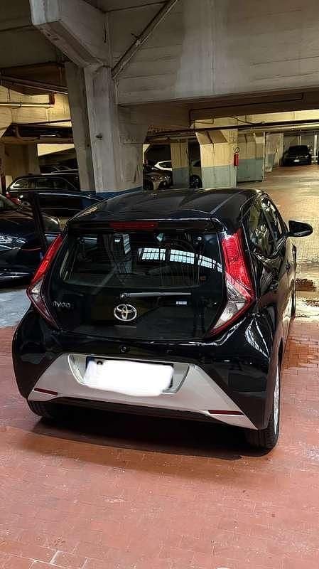 Nero Usata 2020 Toyota Aygo X-wave Utilitaria | 10.900 € (Buon prezzo) - Immagine 1/4