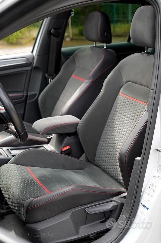 Usata VW Golf VIII GTI 245 CV (180 kW) 2024 Bianco Berlina