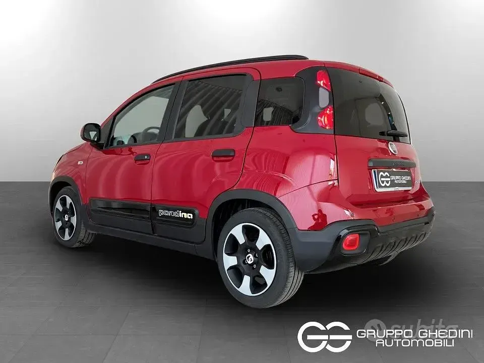 Usata Fiat Panda Cross Cross 70 CV (51 kW) 2025 Rosso Utilitaria