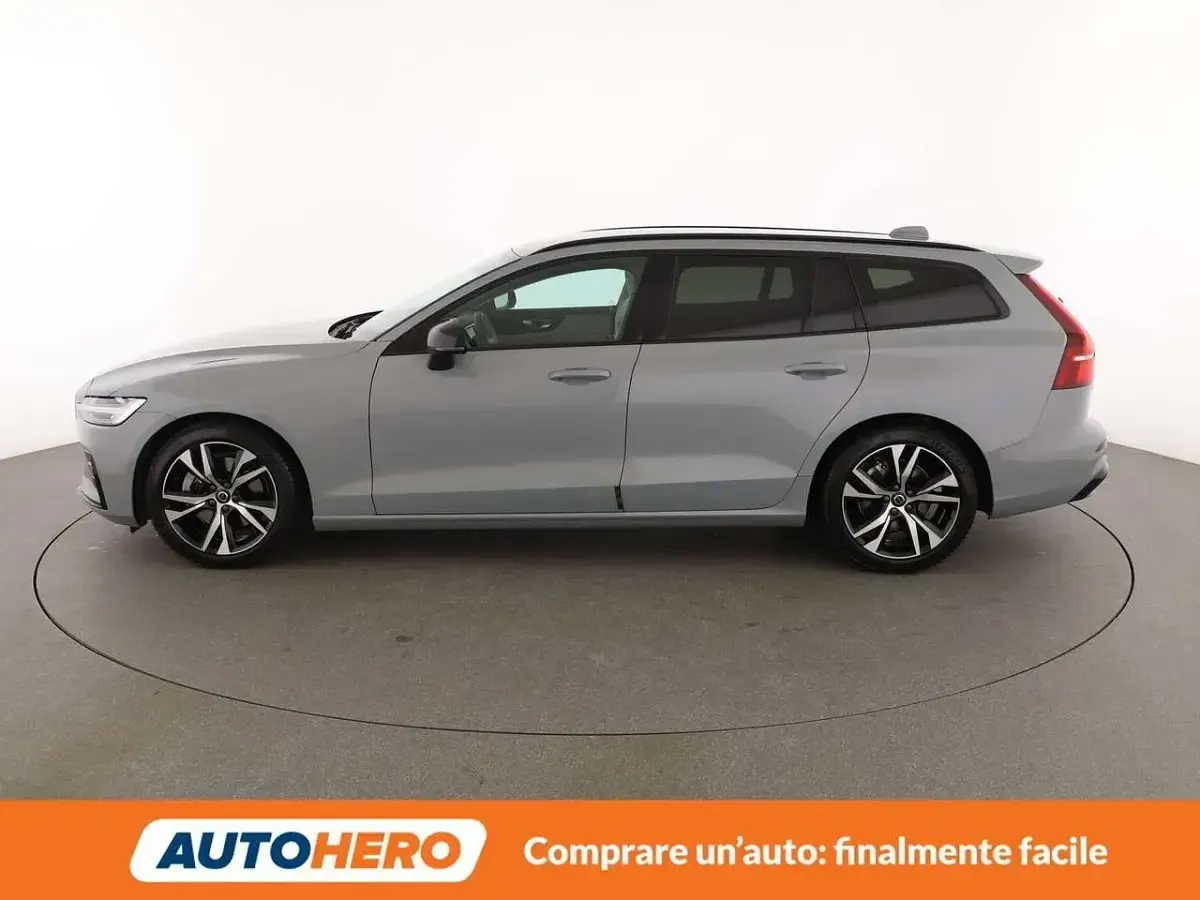 Usata Volvo V60 Plus 163 CV (119 kW) 2023 Grigio Station wagon