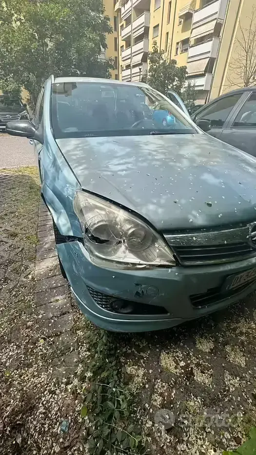 Usata Opel Astra 110 CV (80 kW) 2009 Station wagon