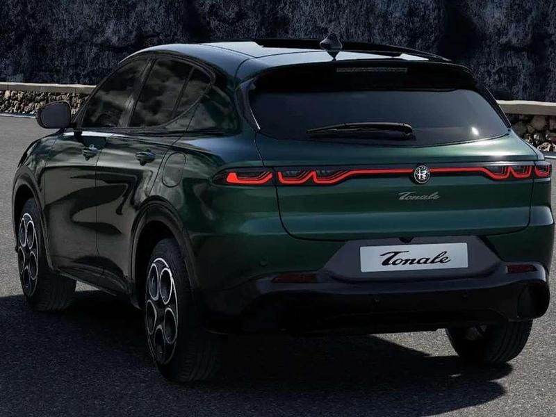 Nuova Alfa Romeo Tonale Ti 175 CV (128 kW) 2026 Verde monza SUV