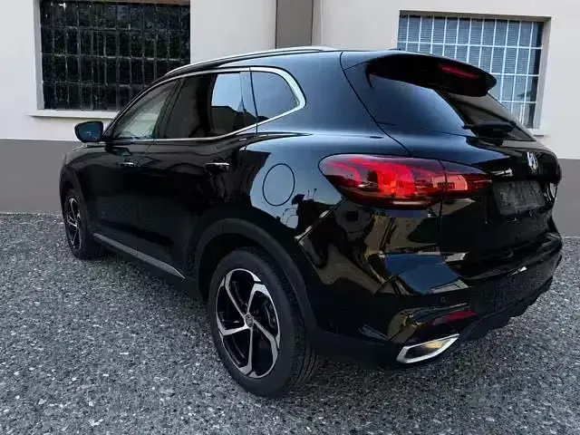 Usata MG HS Luxury 162 CV (119 kW) 2024 Nero SUV