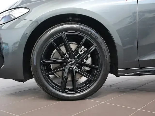 Usata Audi A5 S-Line 204 CV (150 kW) 2025 Grigio daytona perla Berlina