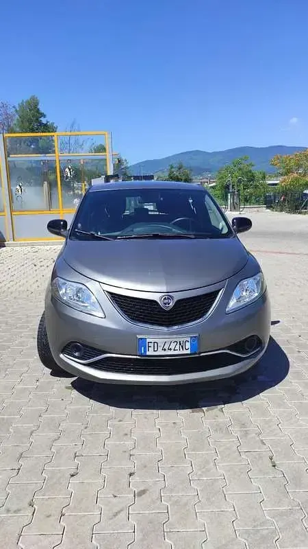 Usata Lancia Ypsilon S 69 CV (50 kW) 2014 Utilitaria