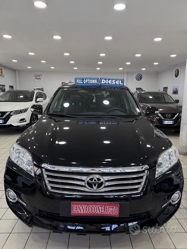 Nero Usata 2012 Toyota RAV4 Station wagon | 6999 € (Buon prezzo) - Immagine 1/4