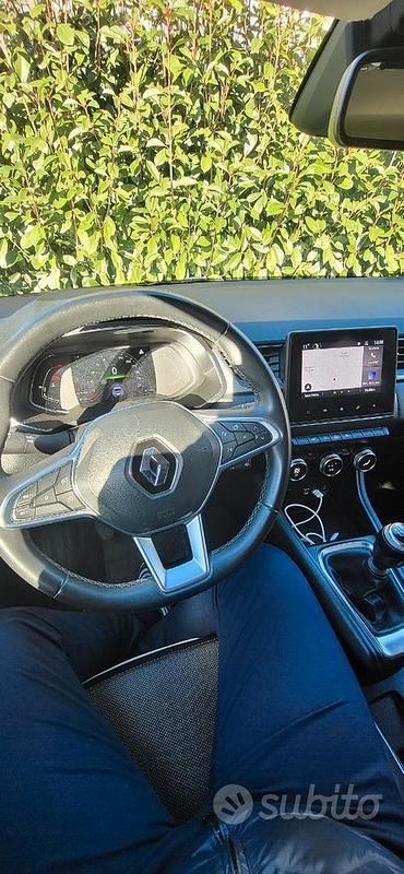 Usata Renault Captur 100 CV (73 kW) 2021 Grigio SUV