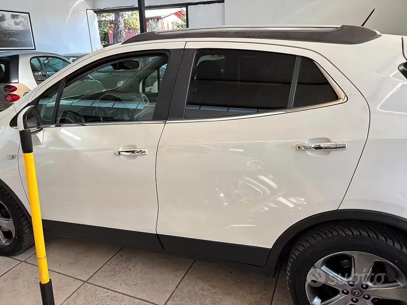 Usata Opel Mokka 140 CV (102 kW) 2014 Bianco SUV
