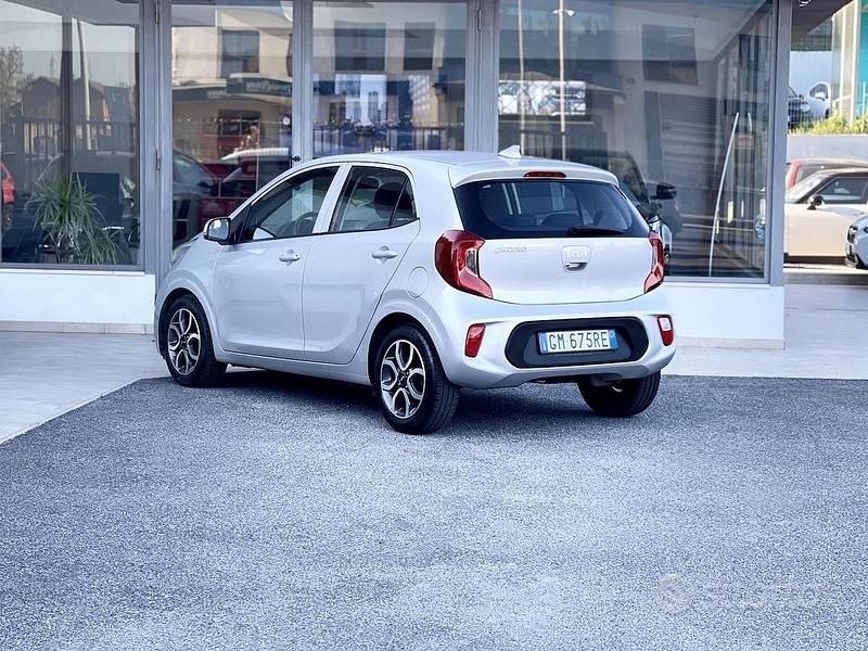 Usata Kia Picanto 67 CV (49 kW) 2023 Grigio Utilitaria