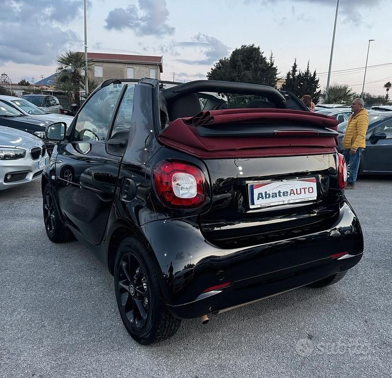 Usata Smart ForTwo Cabrio Passion 71 CV (52 kW) 2017 Nero Cabrio