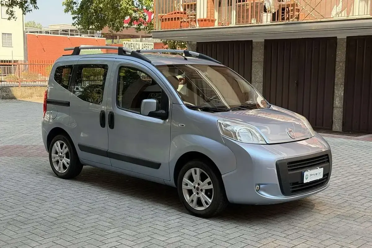 Usata Fiat Qubo Dynamic 77 CV (56 kW) 2010 Blu Monovolume