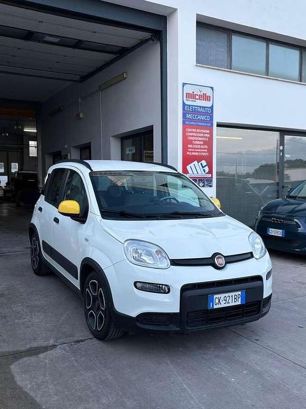 Bianco Usata 2022 Fiat Panda City Life Due volumi | 12.200 € (Cara) - Immagine 1/4