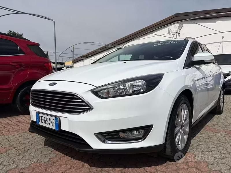Usata Ford Focus Business Edition 120 CV (88 kW) 2016 Bianco Station wagon