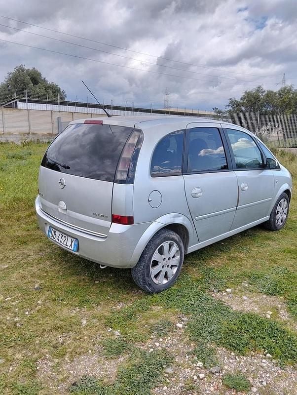Usata Opel Meriva 75 CV (55 kW) 2007 Grigio Monovolume