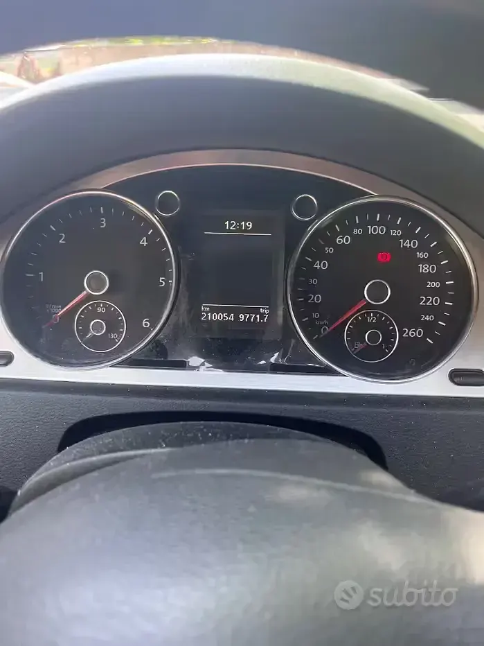 Usata VW Passat 140 CV (102 kW) 2010 Grigio Station wagon